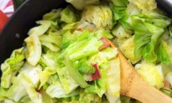 Жареная капуста – отличный гарнир к ужину! 2 проверенных рецепта