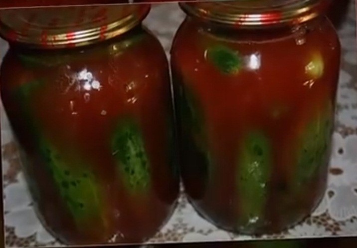 Рецепт хрустящих огурчиков с кетчупом на зиму
