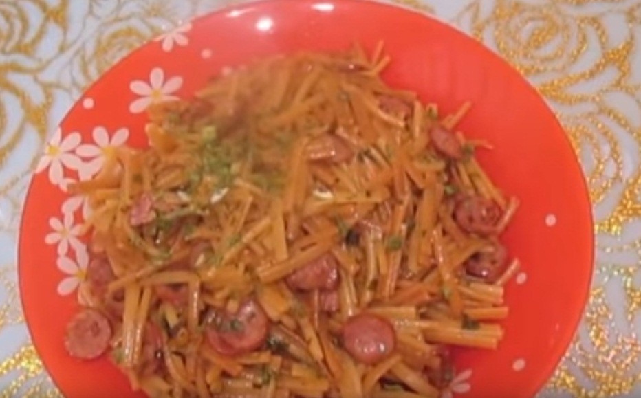 Необыкновенный рецепт обжаренных макарон с колбаской