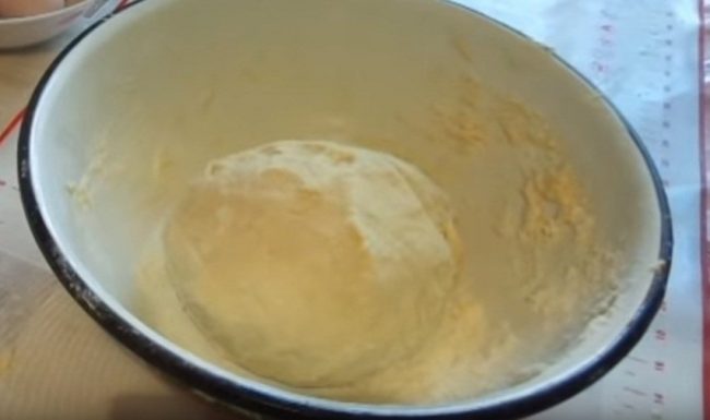 Простой и вкусный рецепт пирога с капустой
