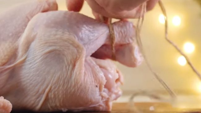 Очень сочный рецепт запеченной курицы - пальчики оближешь