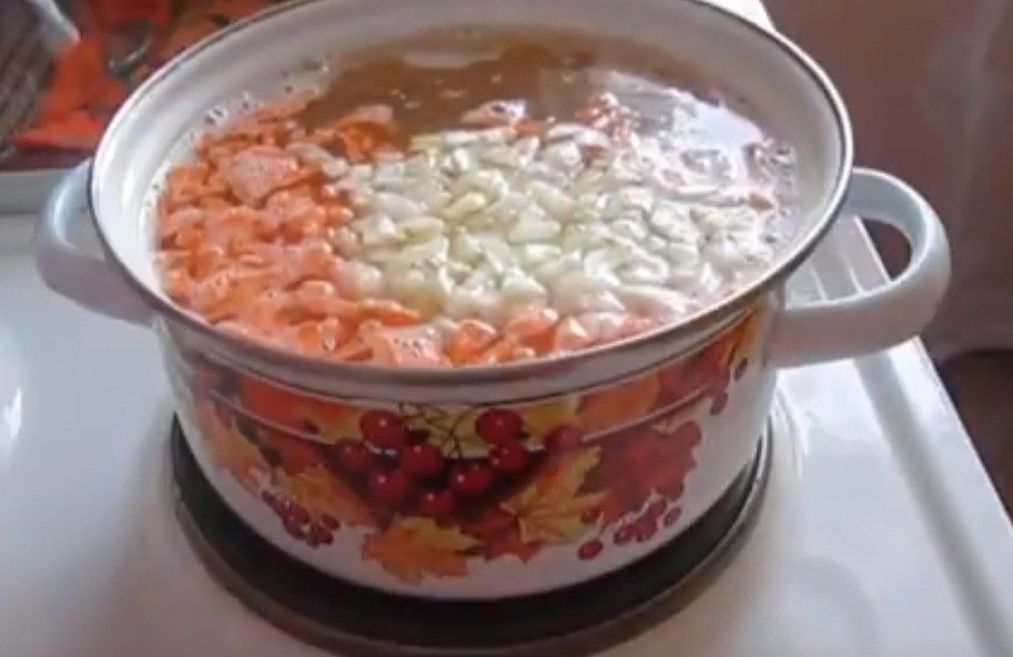 Наваристый и ароматный гороховый суп с копченостями