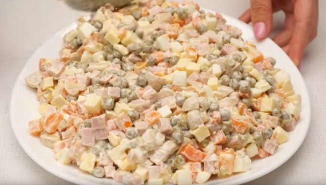 Рецепт салата «Свинка», который украсит Ваш праздничный стол
