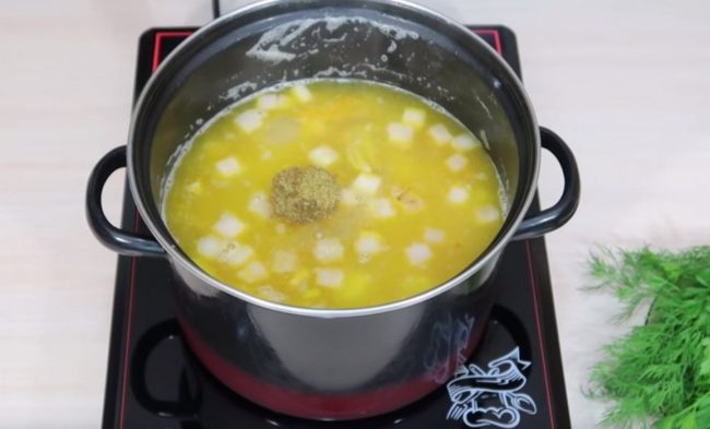 Аппетитный и сытный гороховый суп